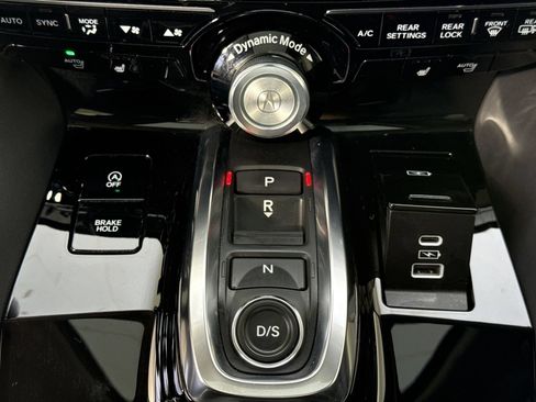 Used 2024 Acura MDX SH-AWD w/ Technology Package image 17