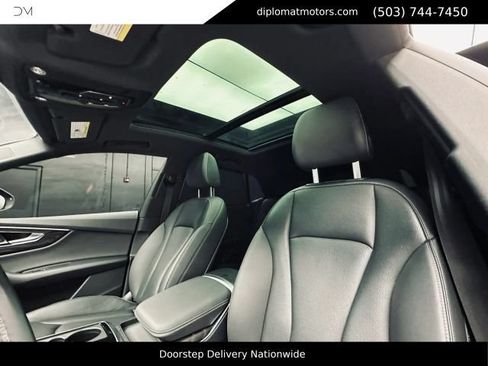 Used 2021 Audi Q8 Prestige AWD/4WD image 18