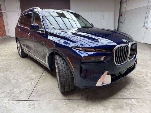 Used 2027 BMW X7 xDrive40i AWD/4WD image 7