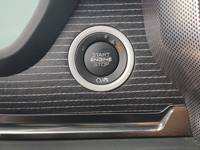 Used 2020 RAM 1500 Limited AWD/4WD image 18