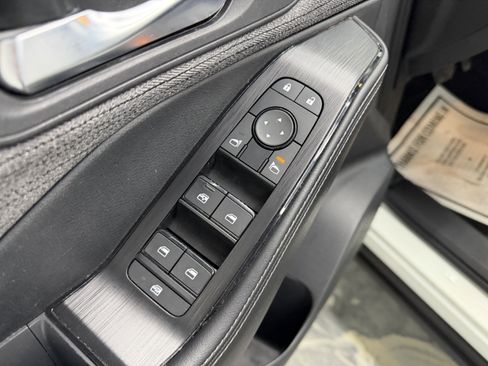 Used 2023 Nissan Rogue SV image 13