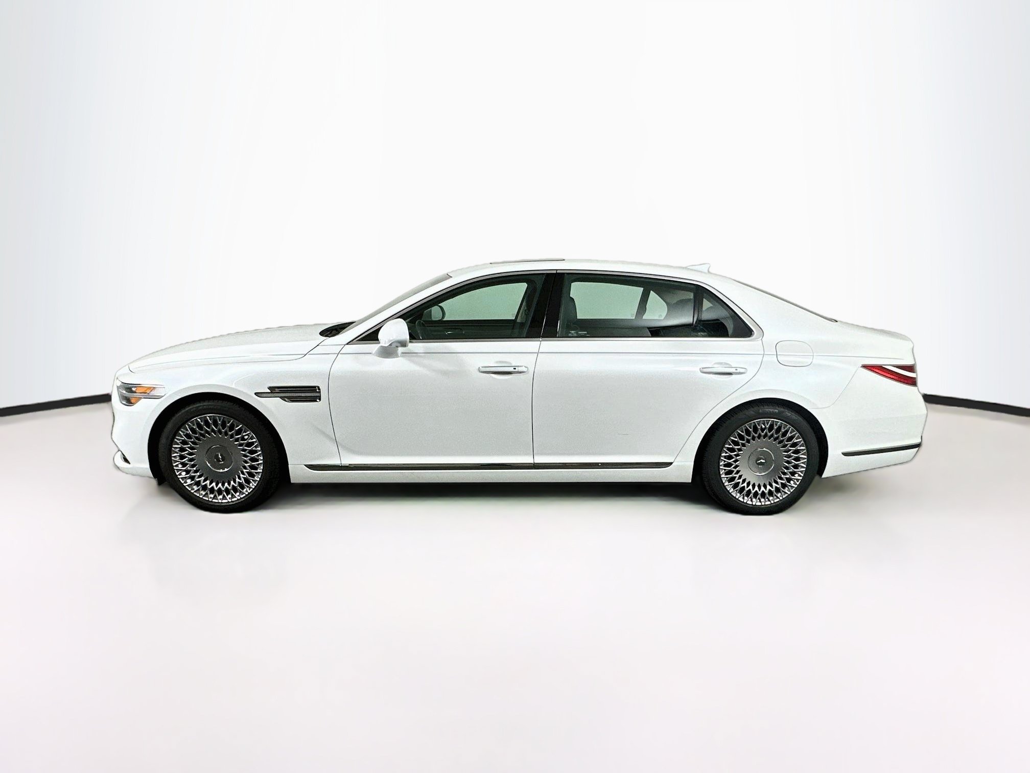 Used 2021 Genesis G90 3.3T Premium AWD/4WD image 4