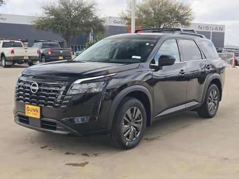 New 2026 Nissan Pathfinder SV image 7