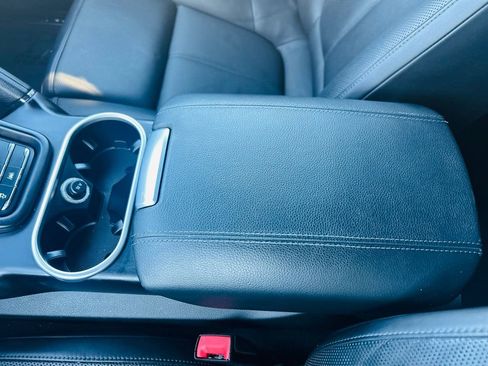 Used 2016 Porsche Cayenne S image 25