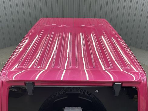 Used 2024 Jeep Wrangler Unlimited Sahara w/ Safety Group image 18