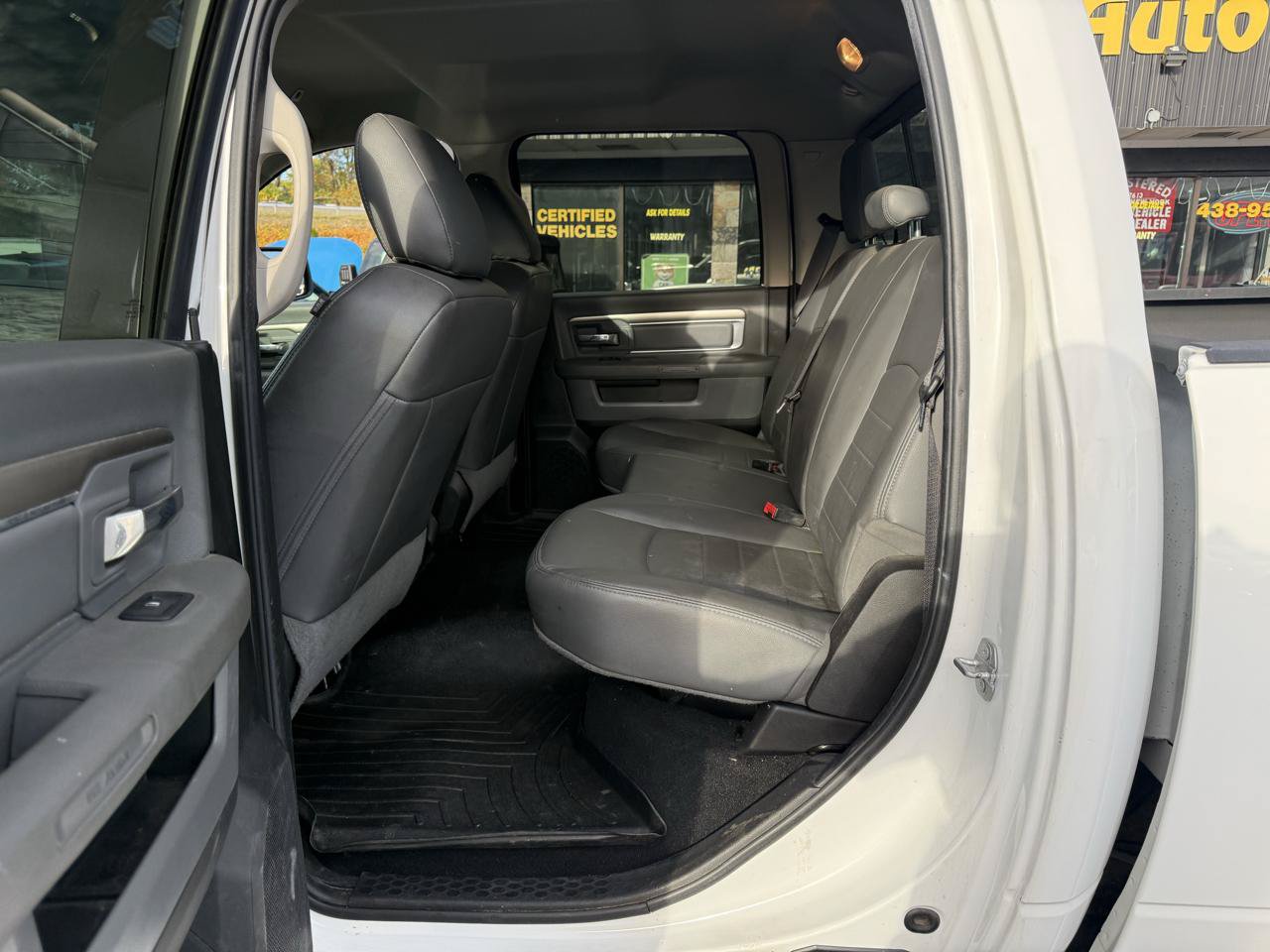 Used 2018 RAM 2500 SLT AWD/4WD image 18