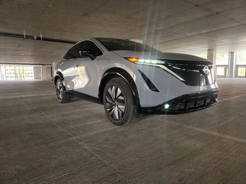 Used 2024 Nissan Ariya FWD image 8