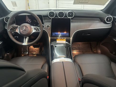 Used 2026 Mercedes-Benz GLC 300 image 22