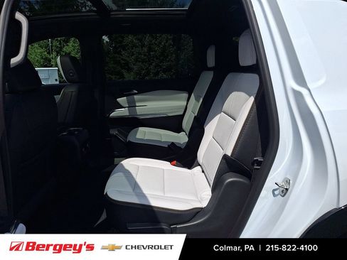 Certified 2026 Chevrolet Traverse High Country AWD/4WD image 8