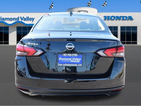 Used 2025 Nissan Versa SV image 5