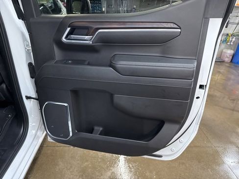 Used 2025 GMC Sierra 1500 SLT image 25