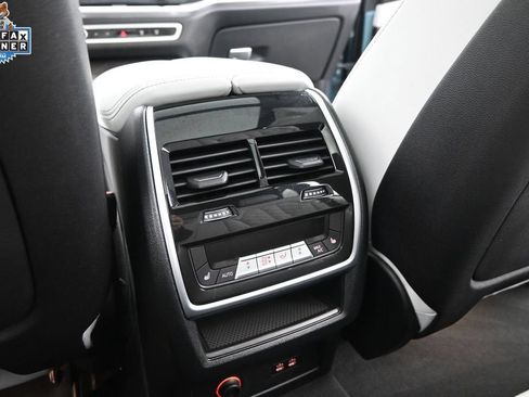 Used 2024 BMW X5 sDrive40i w/ Premium Package RWD image 32