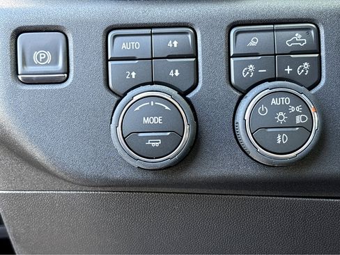 New 2026 Chevrolet Silverado 1500 LTZ w/ LTZ Premium Package image 13