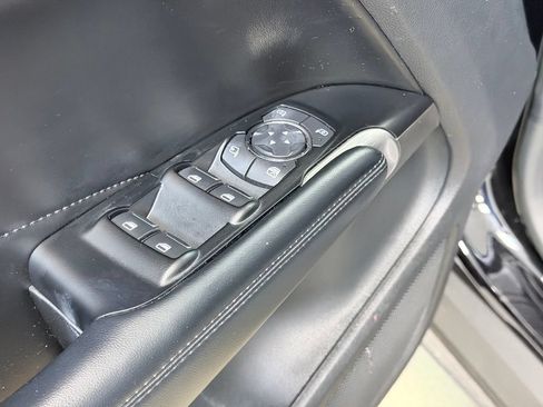 Used 2019 Lincoln MKC Reserve w/ MKC Climate Package FWD image 9