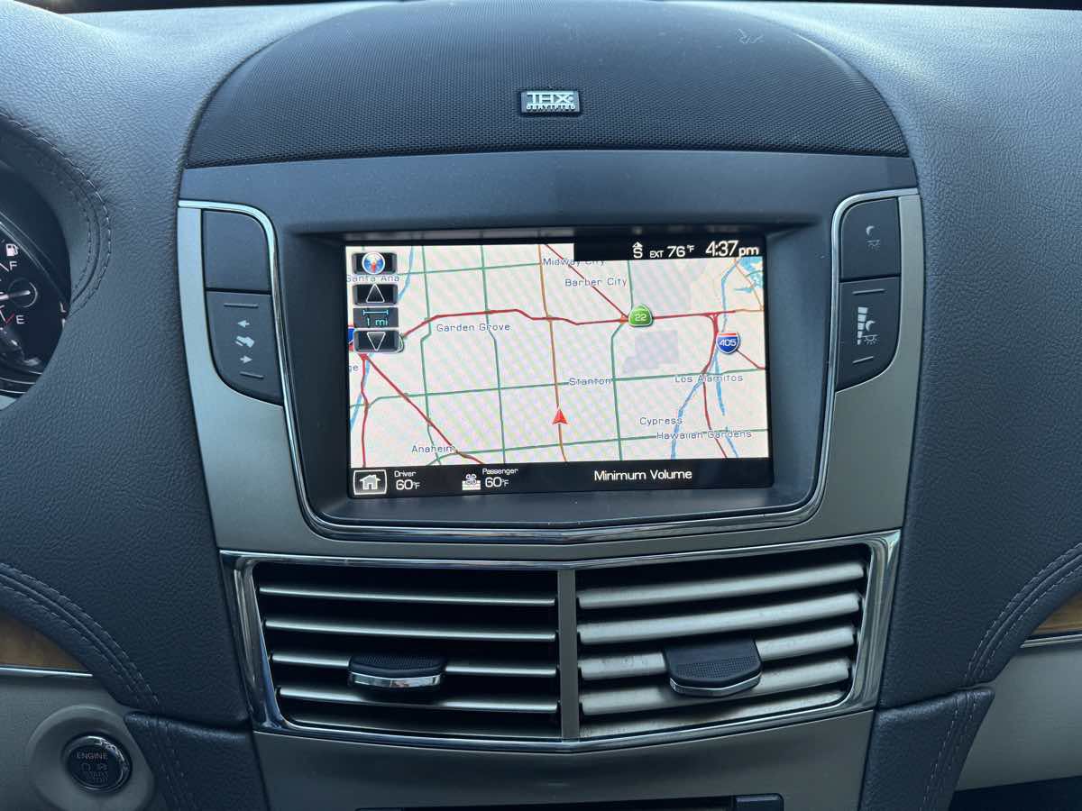 Used 2012 Lincoln MKT AWD image 53