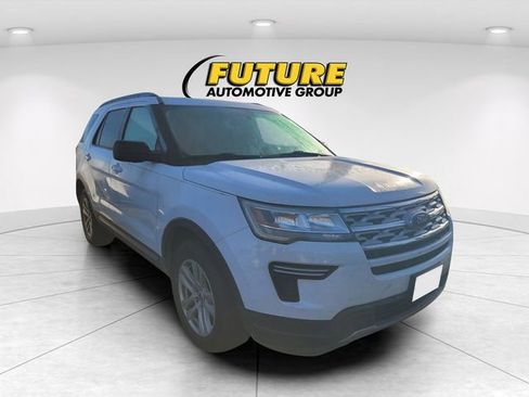 Used 2019 Ford Explorer XLT image 1