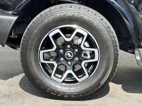 Used 2025 Ford Bronco Outer Banks AWD/4WD image 29