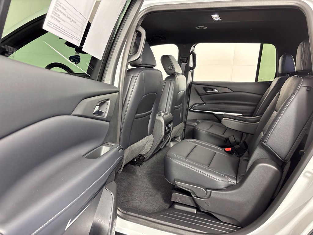 Certified 2026 Chevrolet Traverse LT w/ Midnight/Sport Edition FWD image 27