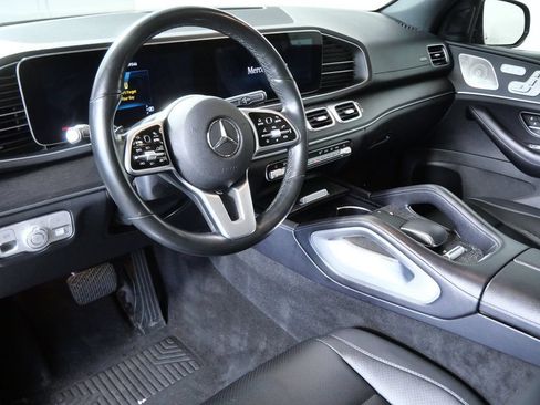 Used 2021 Mercedes-Benz GLS 450 4MATIC image 3