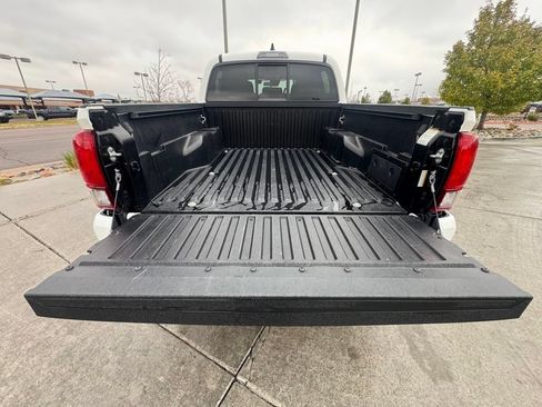 Used 2023 Toyota Tacoma SR AWD/4WD image 20