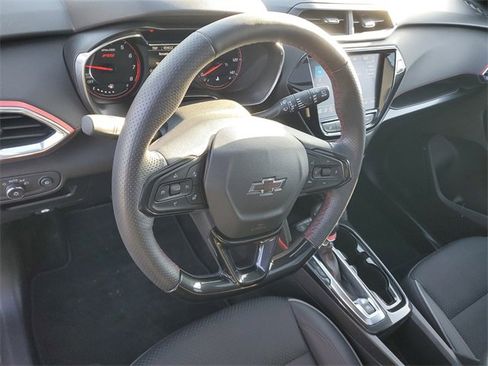 Used 2023 Chevrolet TrailBlazer RS w/ Sun and Liftgate Package image 18