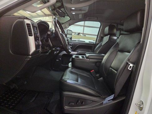 Used 2019 Chevrolet Silverado 2500 LTZ w/ Duramax Plus Package AWD/4WD image 67