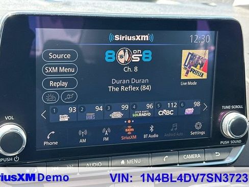 Used 2025 Nissan Altima 2.5 SV FWD image 27