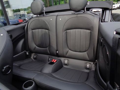 Used 2024 MINI Cooper S w/ Seaside Edition FWD image 20