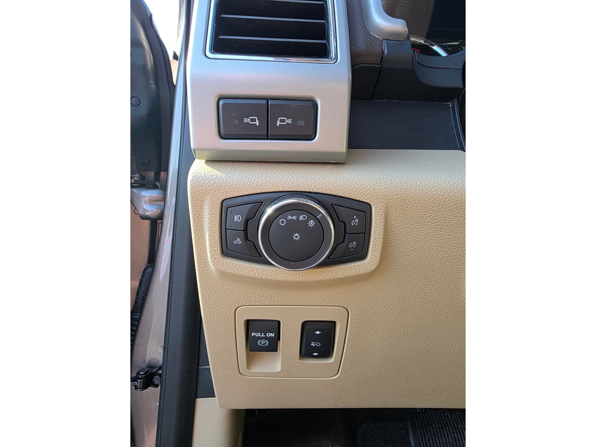 Used 2018 Ford F150 Lariat AWD/4WD image 18