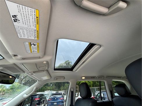 Used 2020 Nissan Armada SL w/ Premium Package image 41