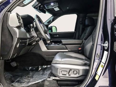 Used 2025 Toyota Tundra Limited image 12