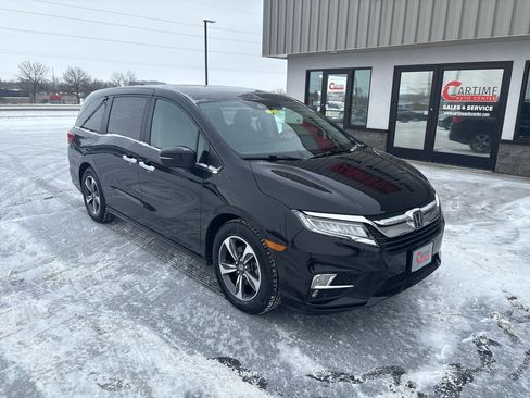 Used 2018 Honda Odyssey Touring image 2