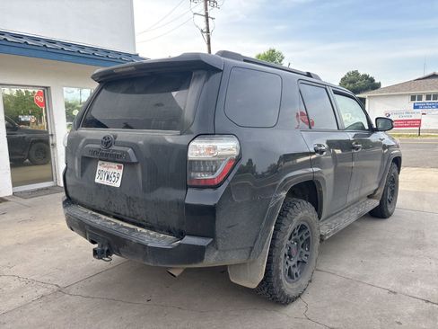 Used 2021 Toyota 4Runner Venture image 4