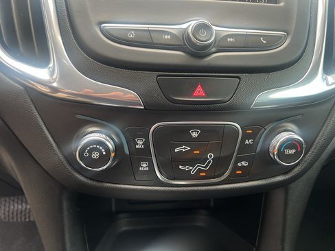 Used 2019 Chevrolet Equinox LT w/ LPO, Cargo Package FWD image 33