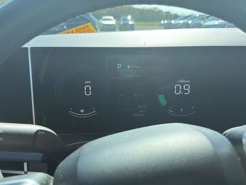 Used 2024 Hyundai Santa Fe SE image 7