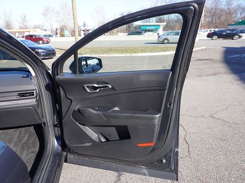 Used 2025 Kia Sportage LX image 20