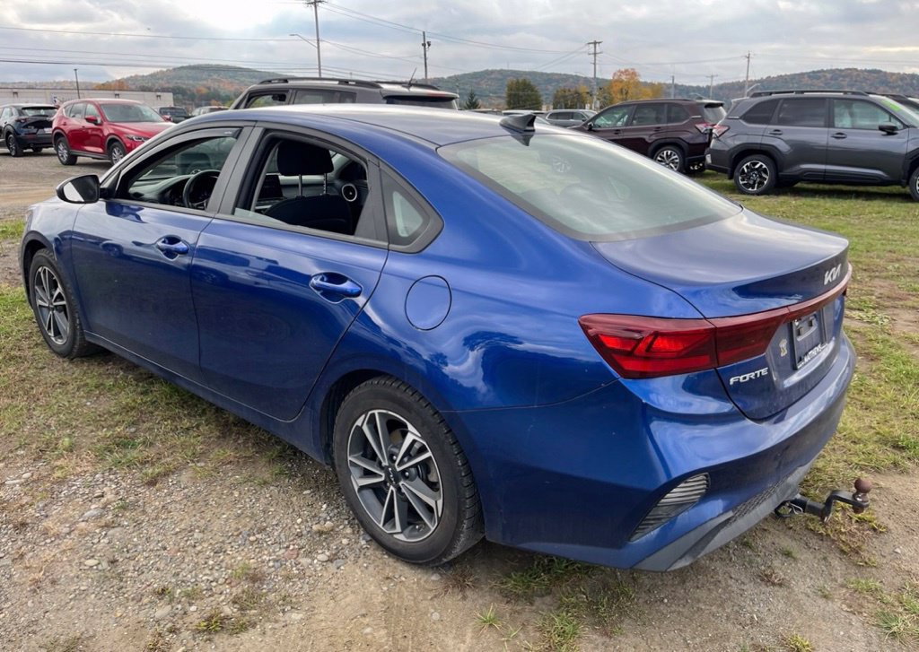 Used 2023 Kia Forte LXS FWD image 7