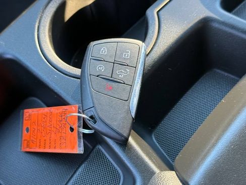 Used 2025 Chevrolet Silverado 1500 LT AWD/4WD image 15