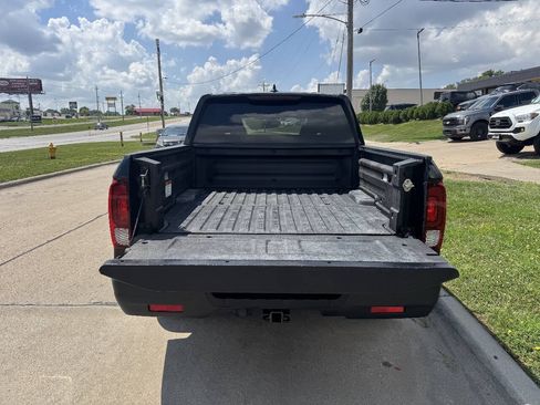 Used 2019 Honda Ridgeline Sport image 10