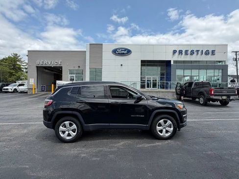 Used 2019 Jeep Compass Latitude w/ Popular Equipment Group AWD/4WD image 12