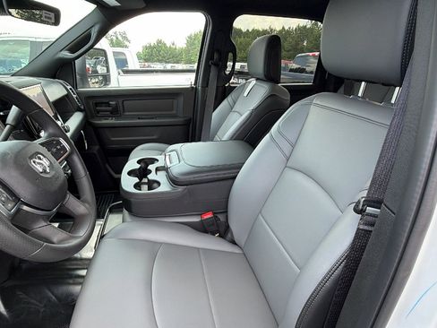 New 2026 RAM 2500 Tradesman AWD/4WD image 17
