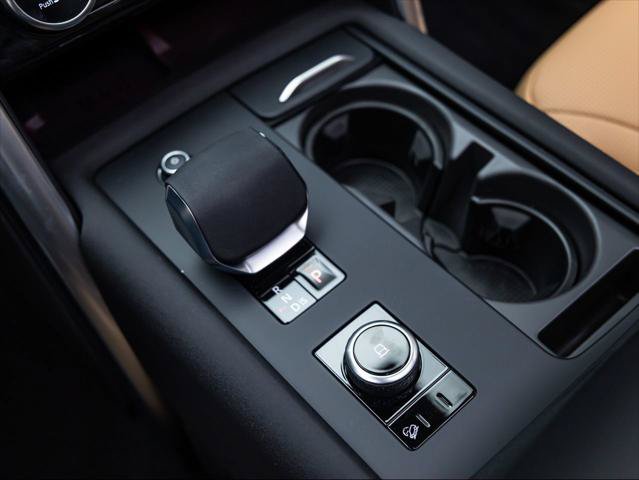 New 2026 Land Rover Discovery Limited Edition AWD/4WD image 27
