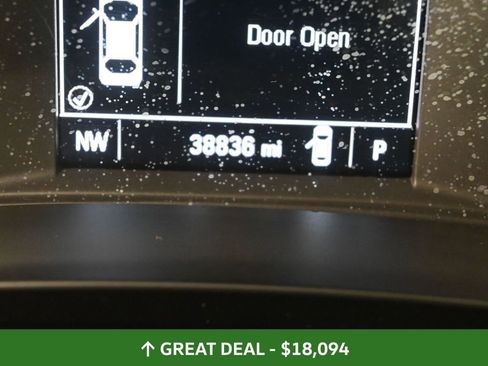 Used 2024 Chevrolet Malibu LT image 39