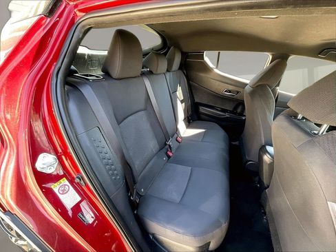 Used 2018 Toyota C-HR XLE FWD image 24