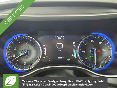 Used 2024 Chrysler Pacifica Touring-L image 23