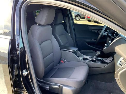 Used 2022 Chevrolet Malibu LT image 9