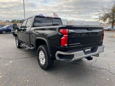 Used 2025 Chevrolet Silverado 2500 LTZ w/ LTZ Premium Package image 5