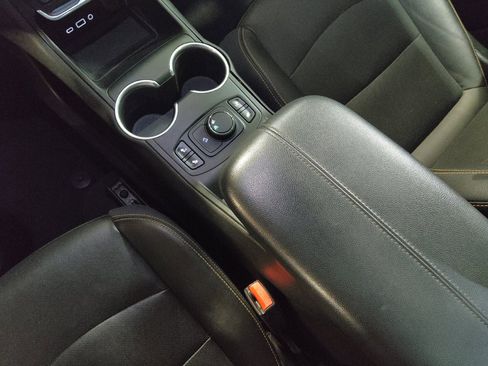 Used 2019 GMC Terrain SLT w/ Preferred Package FWD image 26