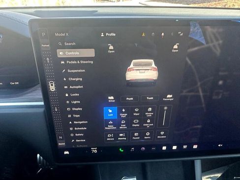 Used 2023 Tesla Model X image 30