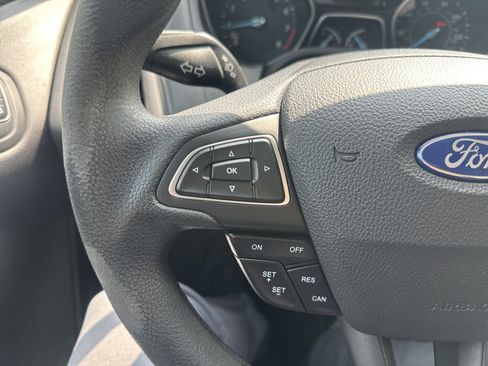 Used 2015 Ford Focus SE FWD image 20
